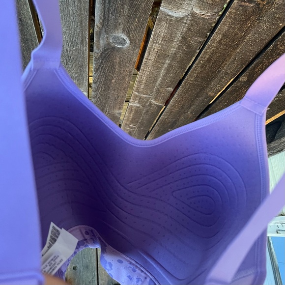 Under Armour Continuum Mid Printed Sports Bra In Purple Sz 1X/48/50/1X - Picture 10 of 12